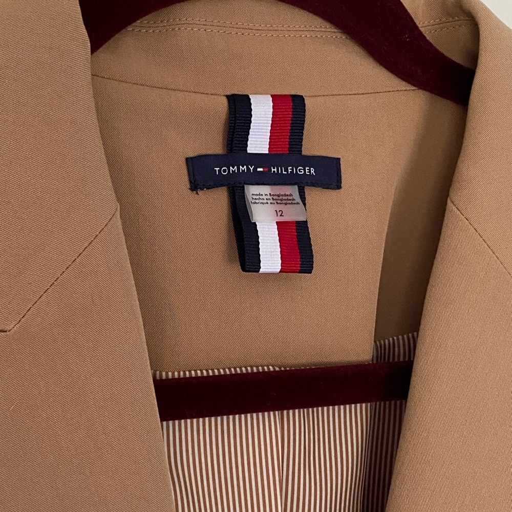 Tommy Hilfiger Women’s One Button Camel Blazer